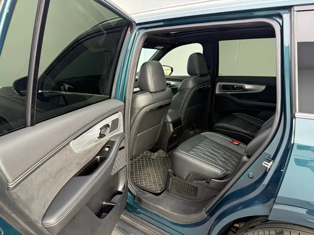 GAC Motor Trumpchi GS8 — фото 14