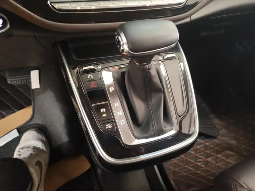 GAC Motor Trumpchi M6 — фото 11