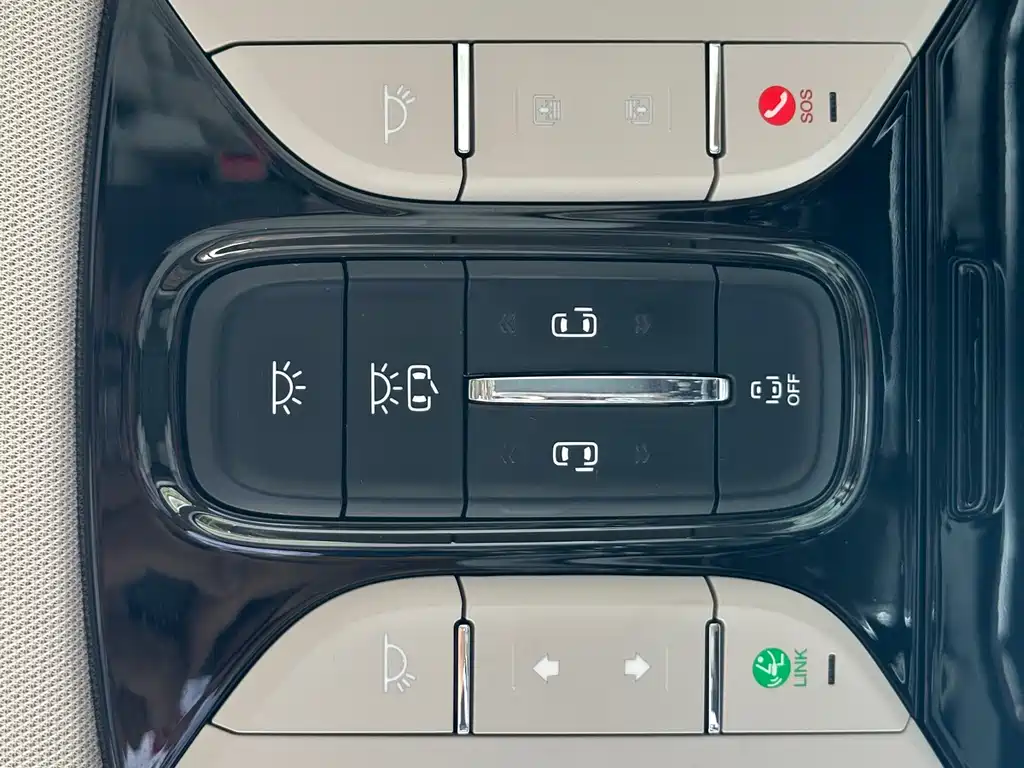 GAC Motor Trumpchi M8 — фото 20