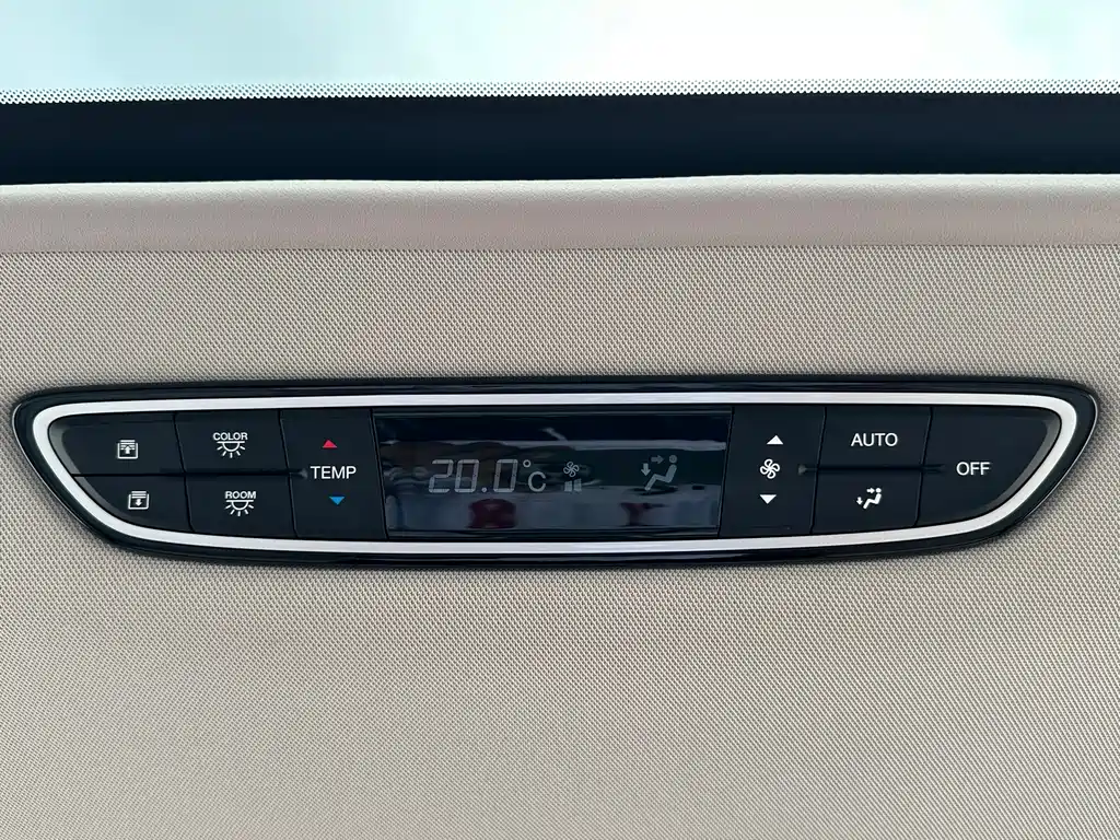 GAC Motor Trumpchi M8 — фото 30
