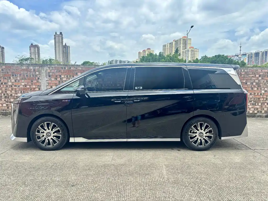 GAC Motor Trumpchi E9 — фото 7