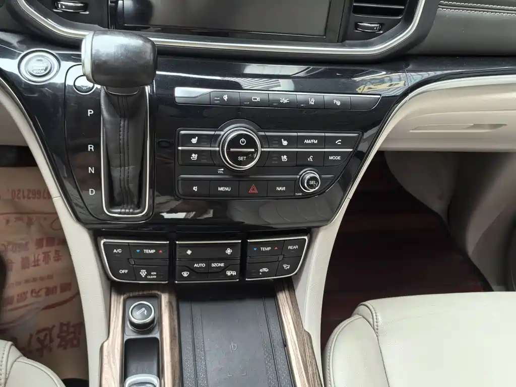 GAC Motor Trumpchi M8 — фото 13