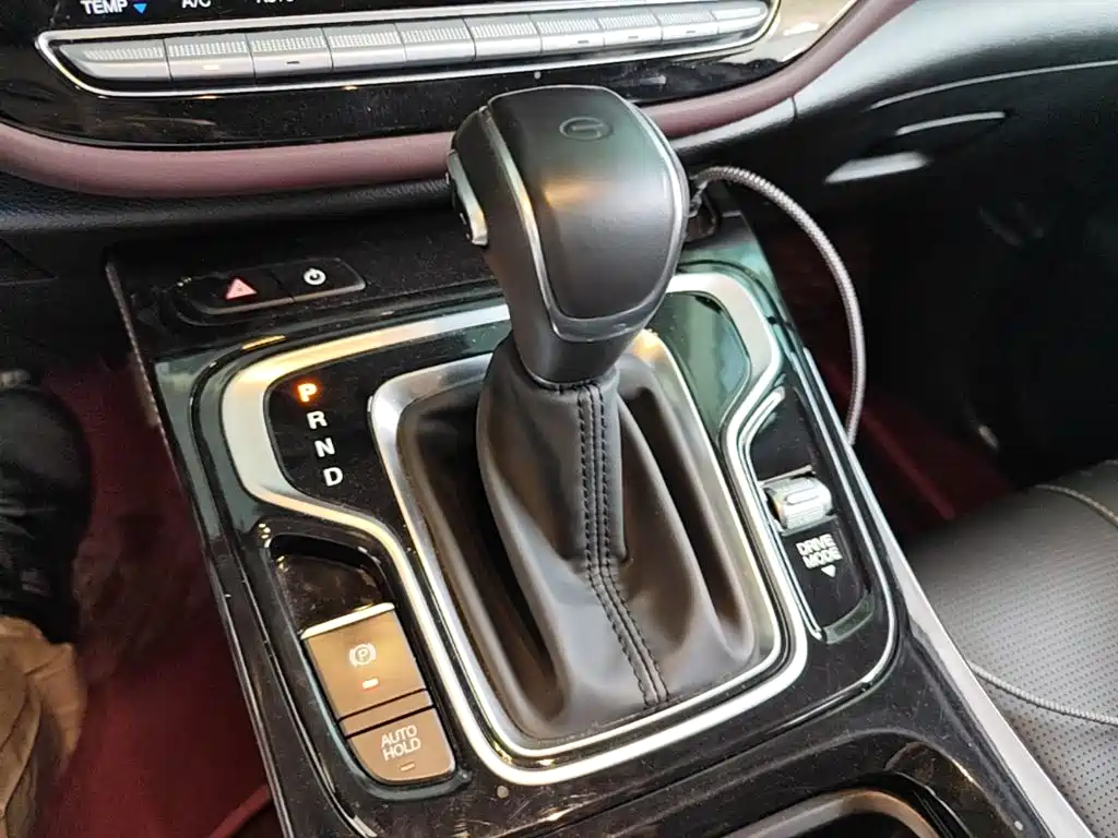 GAC Motor Trumpchi M6 — фото 21