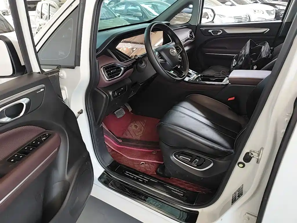 GAC Motor Trumpchi M6 — фото 23