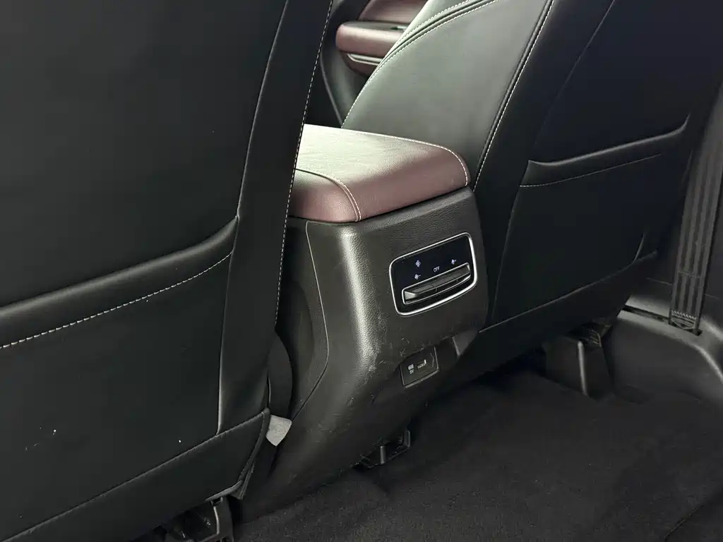 GAC Motor Trumpchi M6 — фото 13
