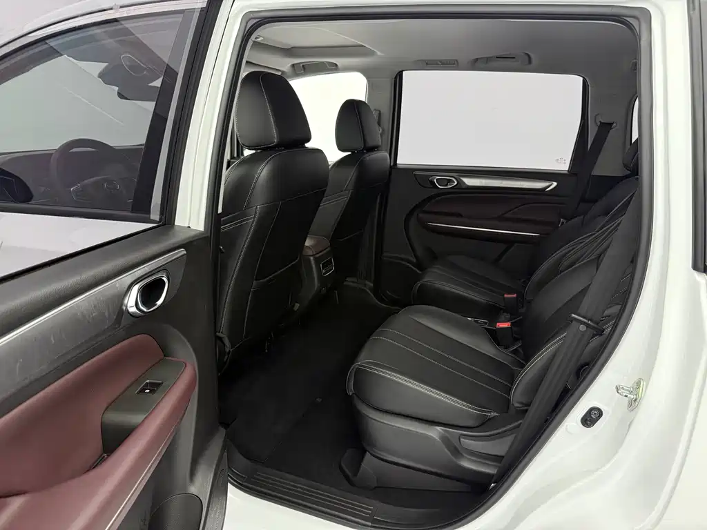 GAC Motor Trumpchi M6 — фото 14