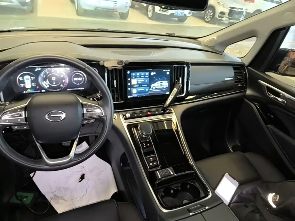GAC Motor Trumpchi M8 — фото 13