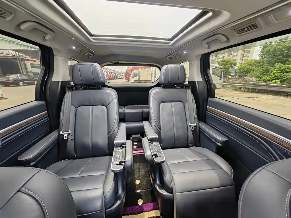 GAC Motor Trumpchi M8 — фото 11