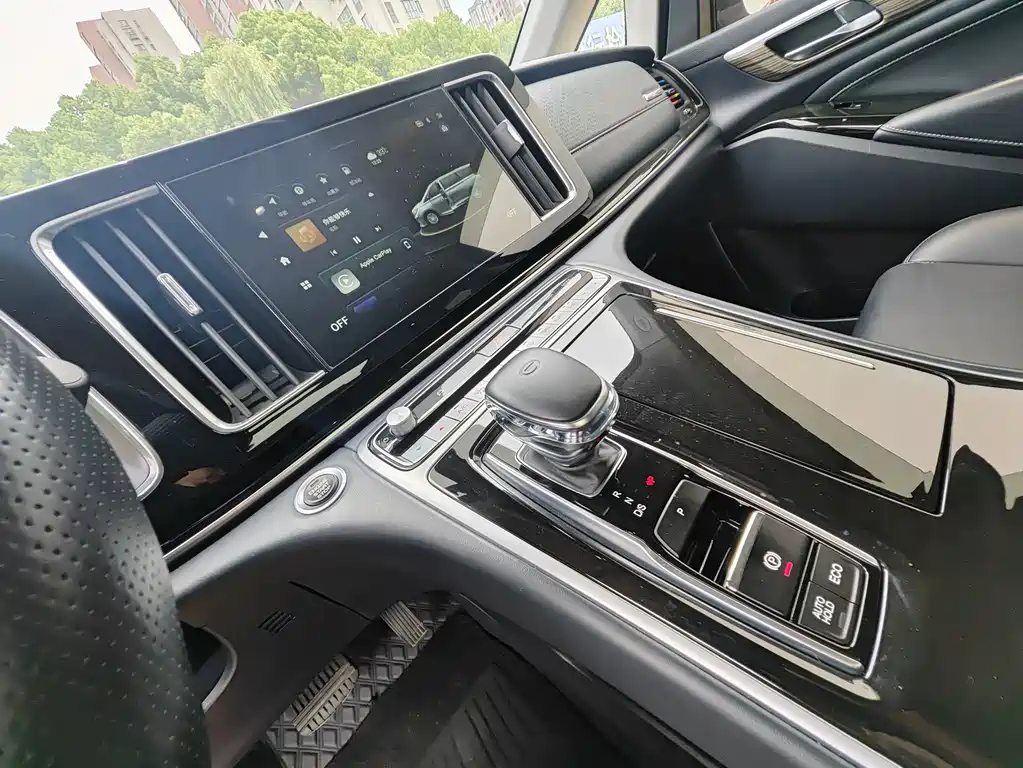 GAC Motor Trumpchi M8 — фото 13