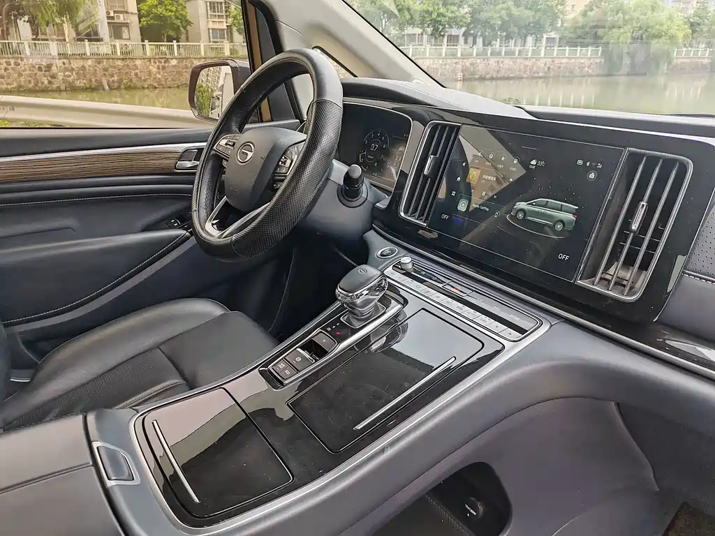 GAC Motor Trumpchi M8 — фото 10