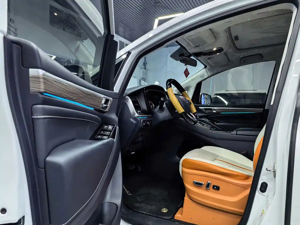 GAC Motor Trumpchi M8 — фото 4