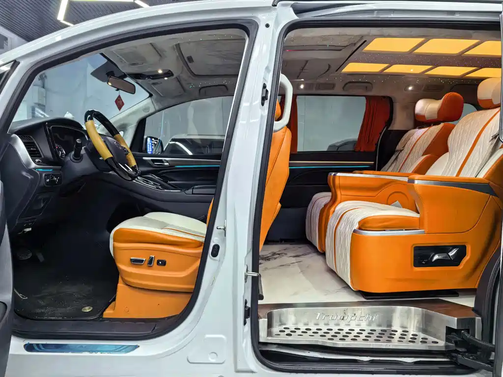 GAC Motor Trumpchi M8 — фото 9