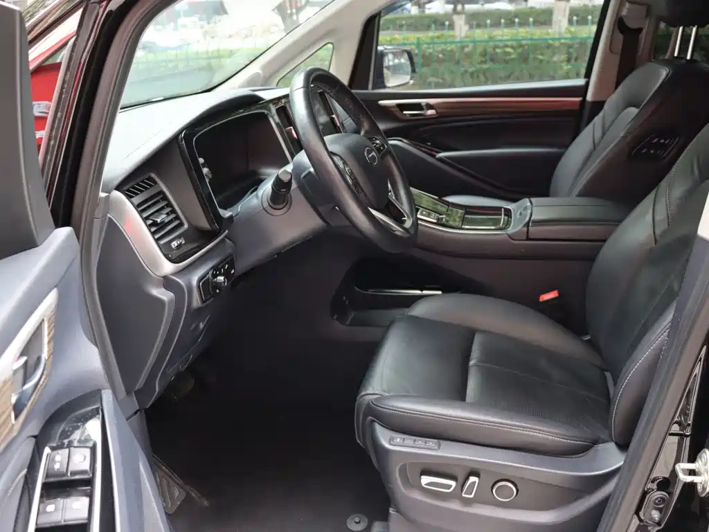 GAC Motor Trumpchi M8 — фото 9