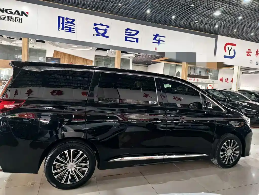 GAC Motor Trumpchi M8 — фото 7