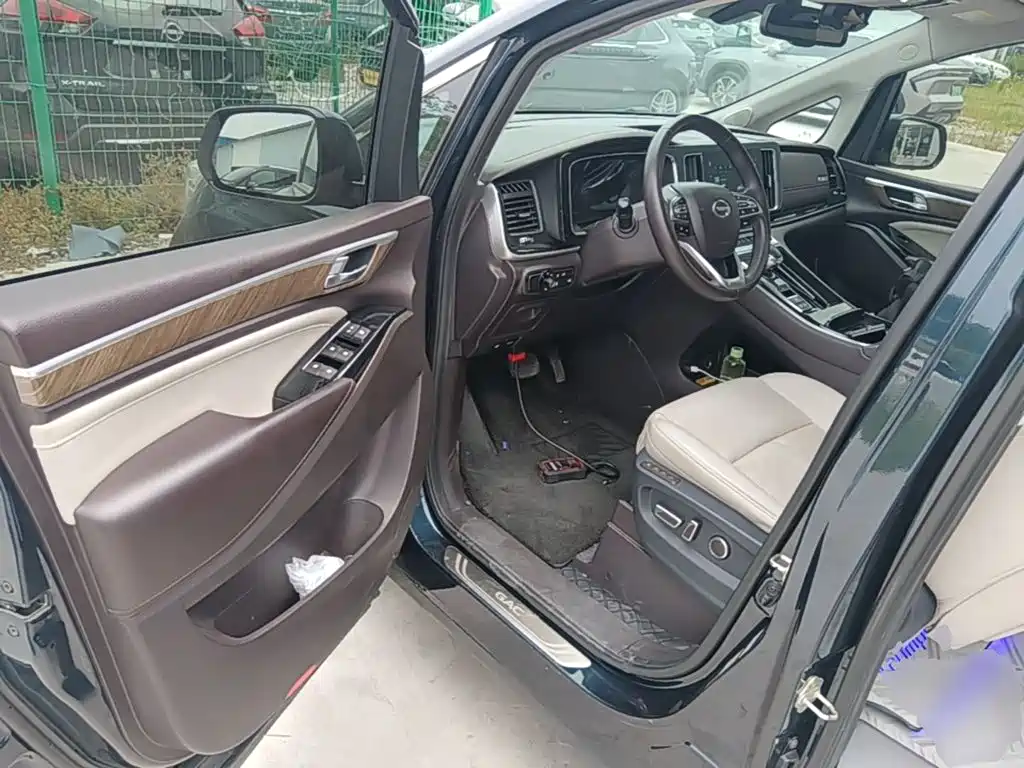 GAC Motor Trumpchi M8 — фото 16