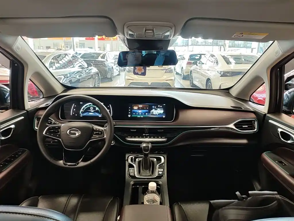 GAC Motor Trumpchi M6 — фото 10