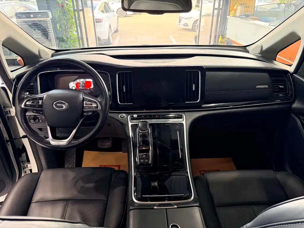 GAC Motor Trumpchi M8 — фото 11