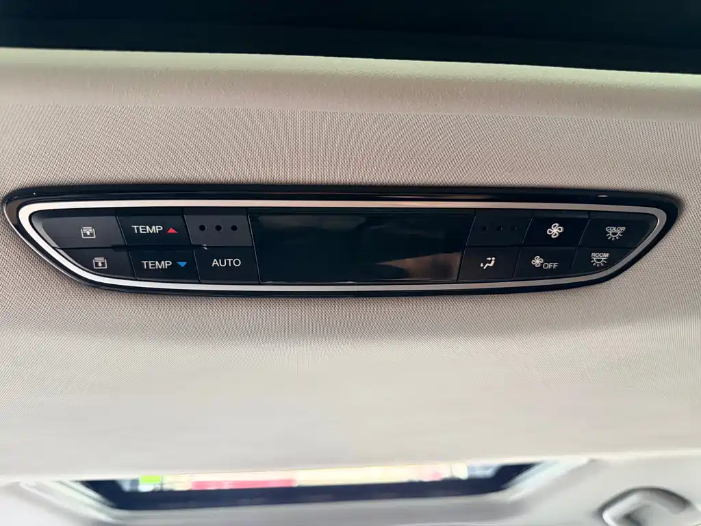 GAC Motor Trumpchi M8 — фото 8