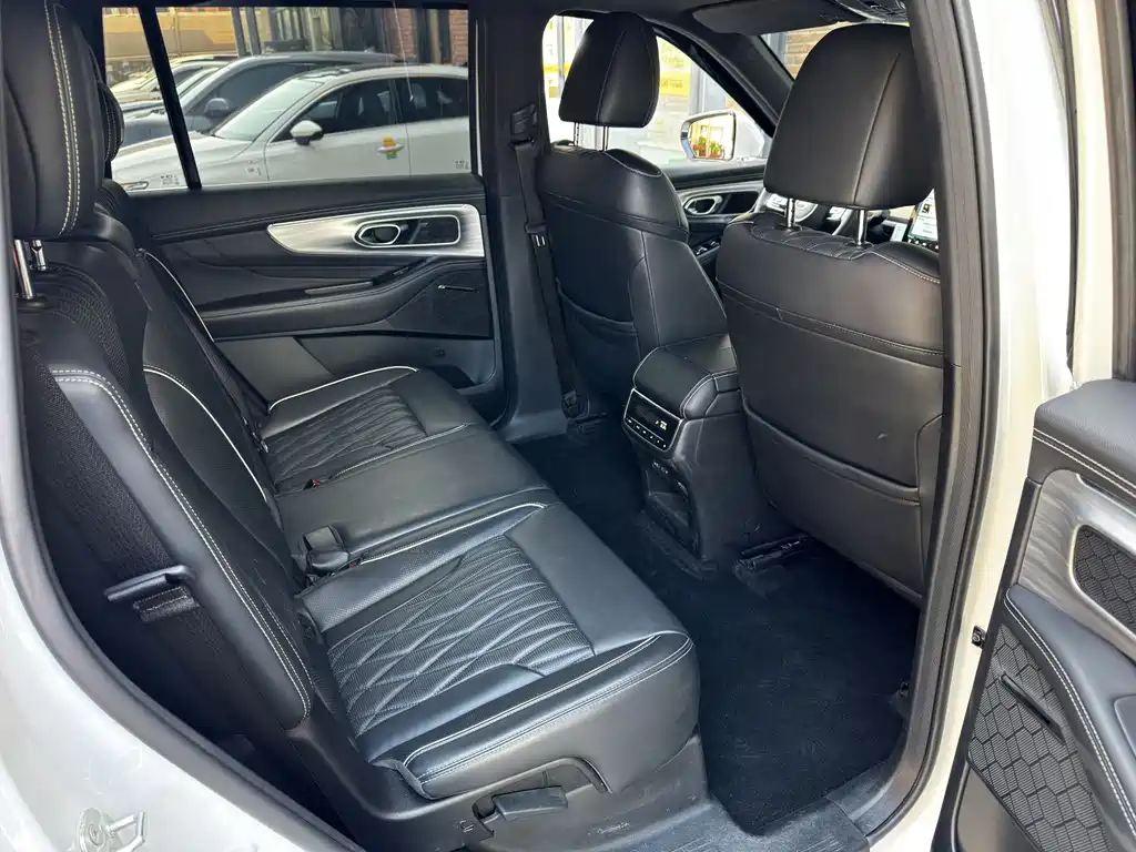 GAC Motor Trumpchi GS8 — фото 16