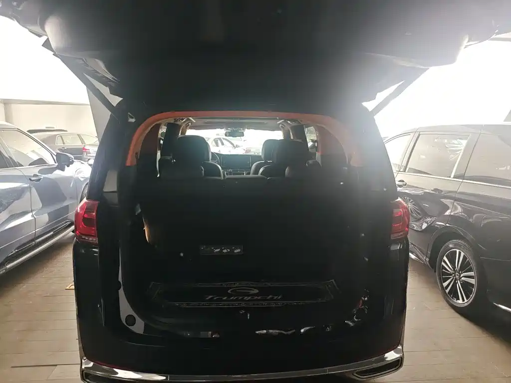 GAC Motor Trumpchi M8 — фото 15