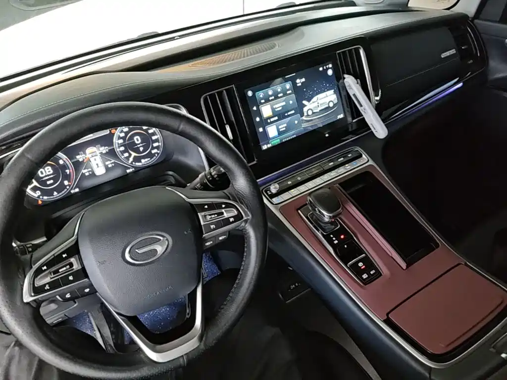 GAC Motor Trumpchi M8 — фото 10