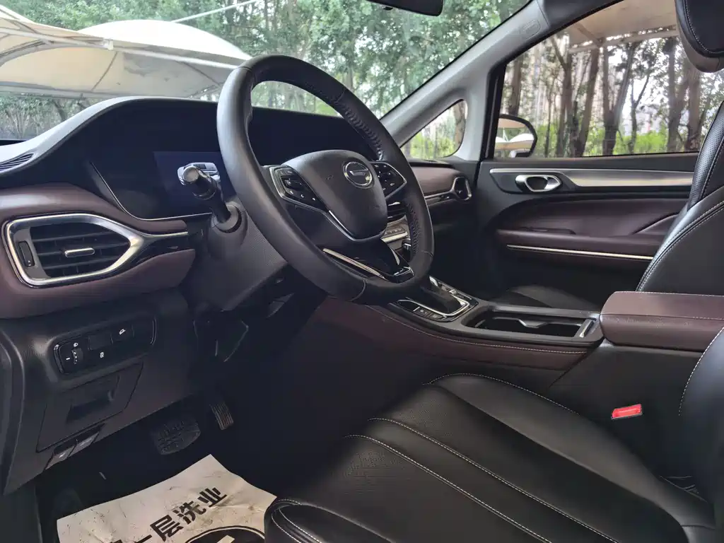 GAC Motor Trumpchi M6 — фото 4