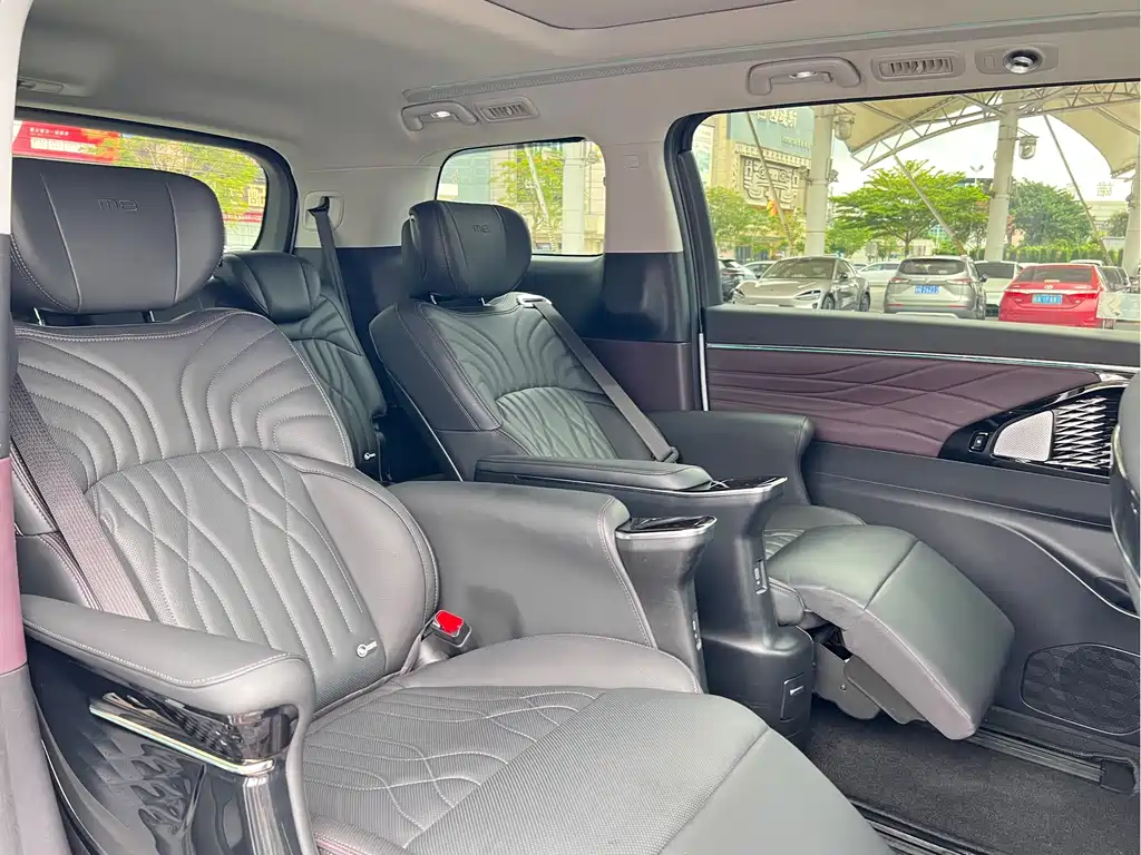 GAC Motor Trumpchi M8 — фото 18
