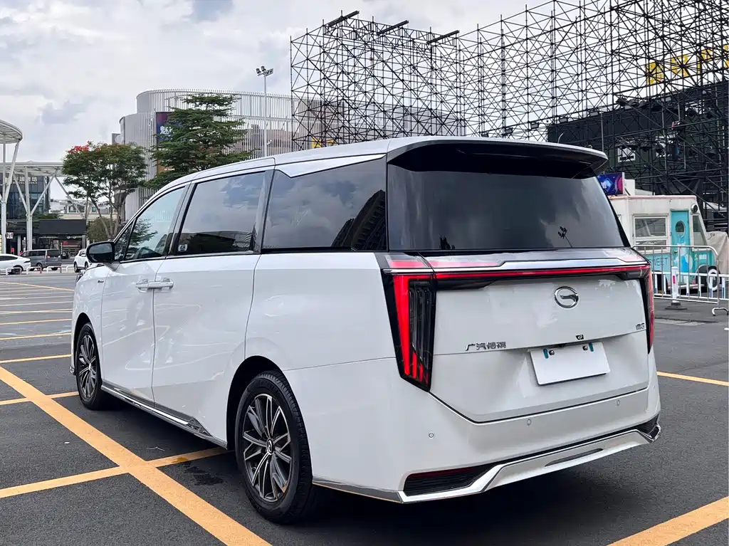 GAC Motor Trumpchi M8 — фото 4