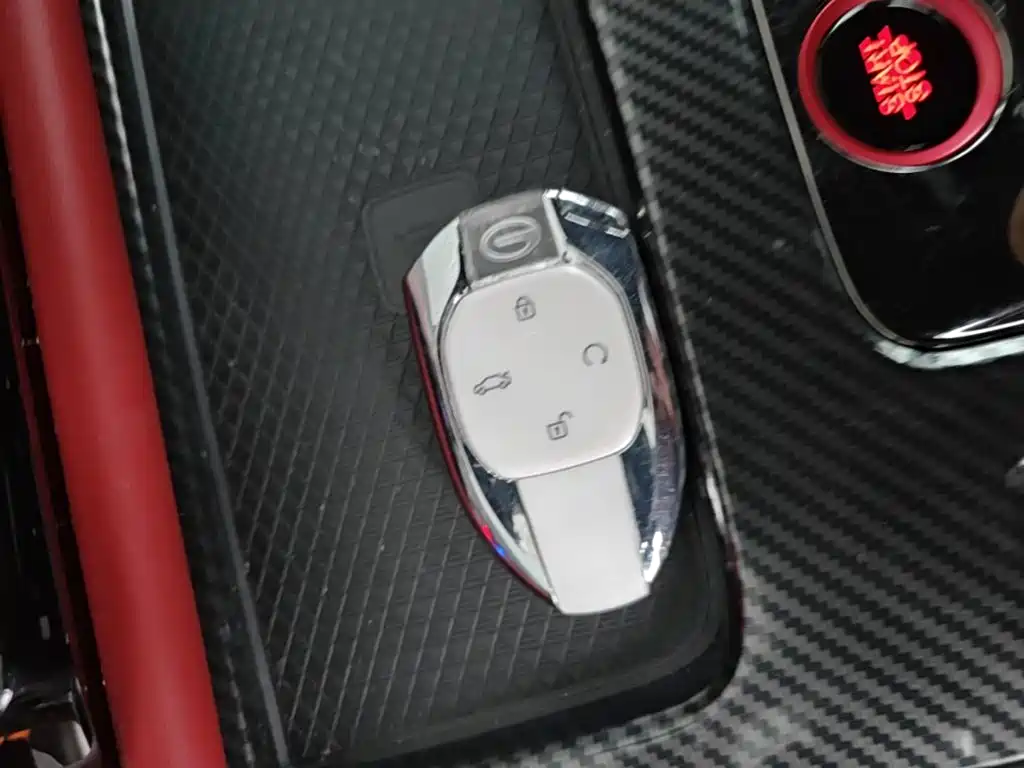 GAC Motor Shadow Leopard — фото 9