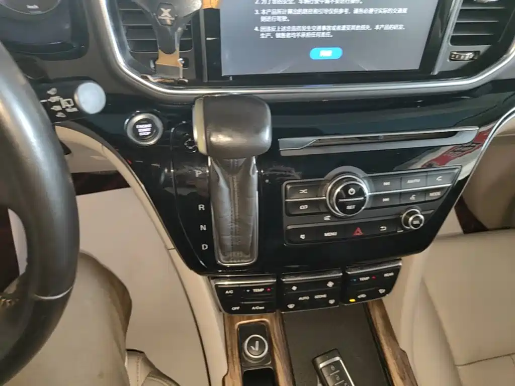 GAC Motor Trumpchi M8 — фото 14