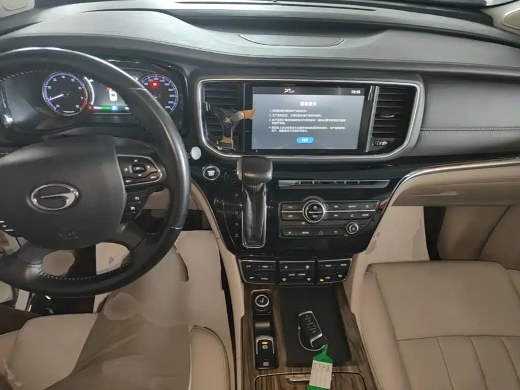 GAC Motor Trumpchi M8 — фото 10