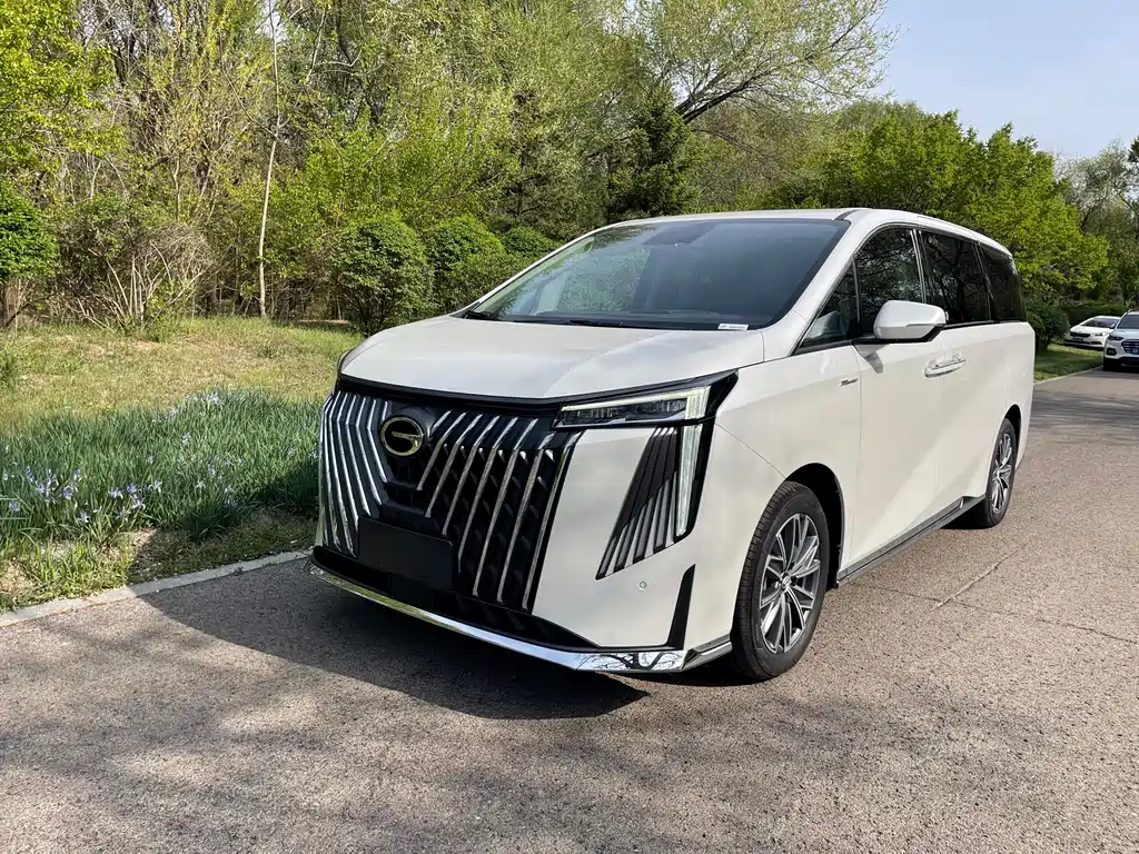 GAC Motor Trumpchi M8
