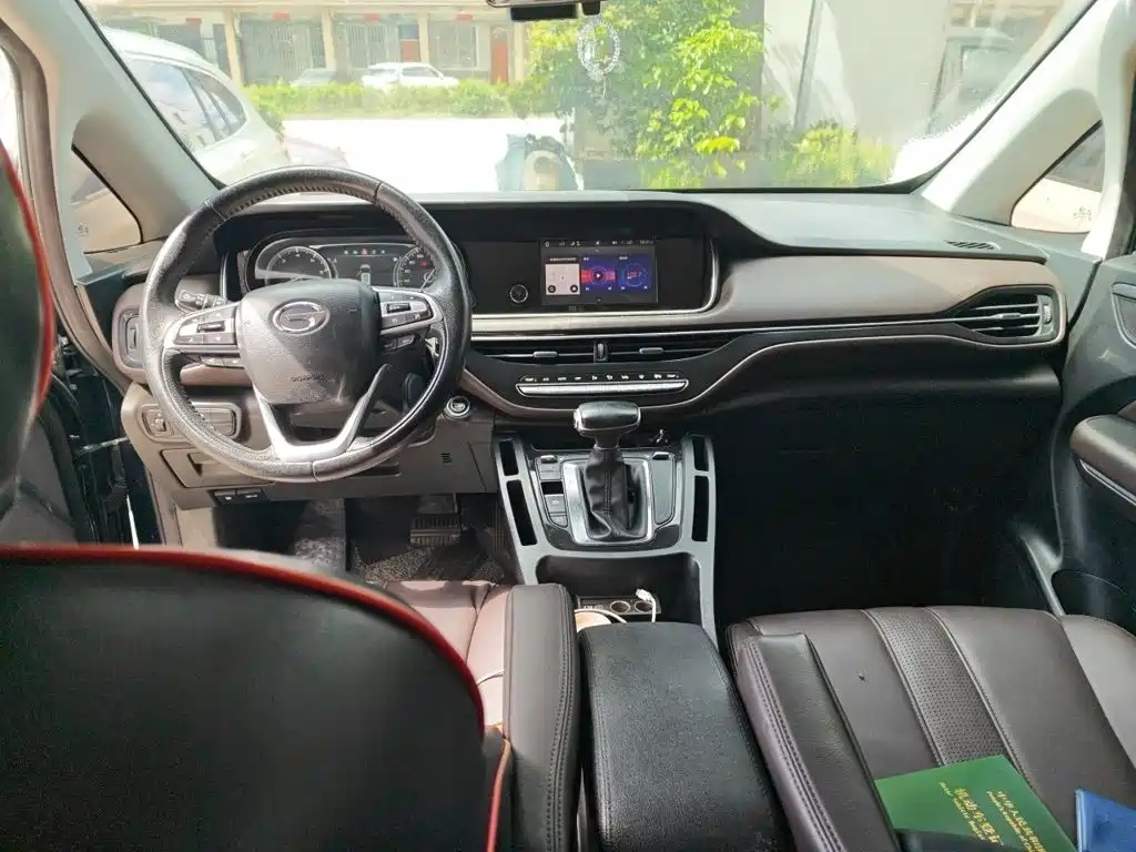 GAC Motor Trumpchi M6 — фото 13