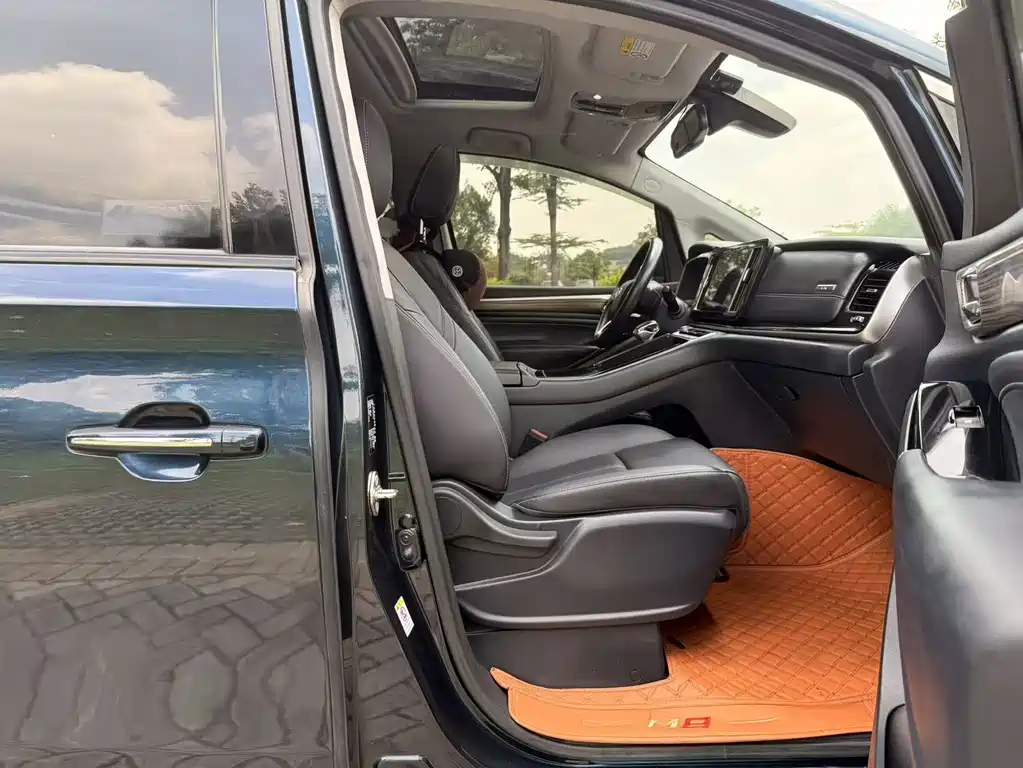 GAC Motor Trumpchi M8 — фото 10