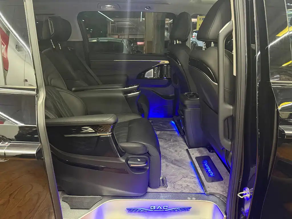 GAC Motor Trumpchi M8 — фото 13