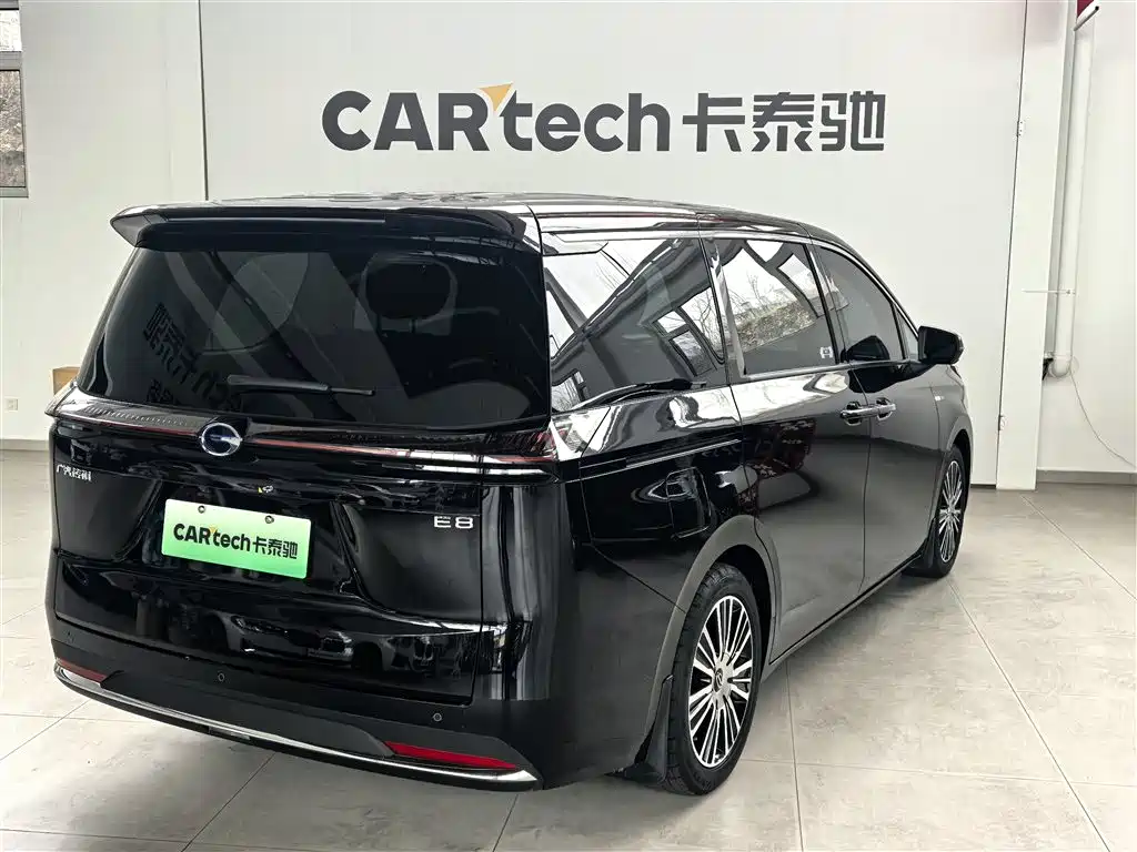GAC Motor Trumpchi E8 PHEV — фото 3