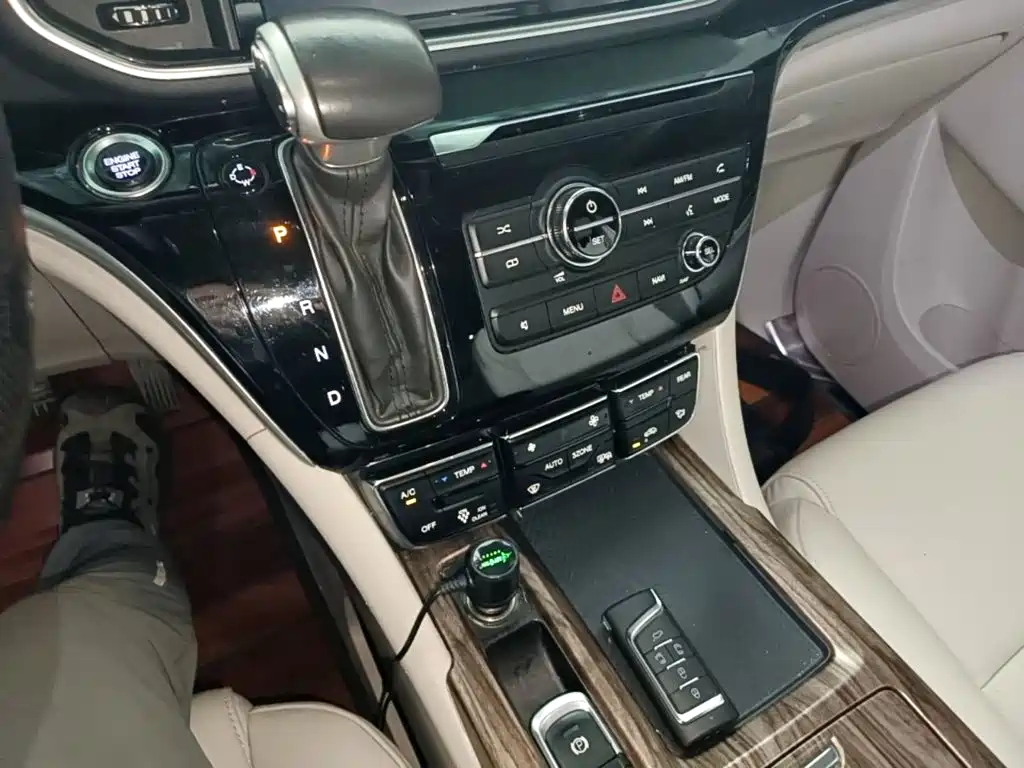 GAC Motor Trumpchi M8 — фото 14