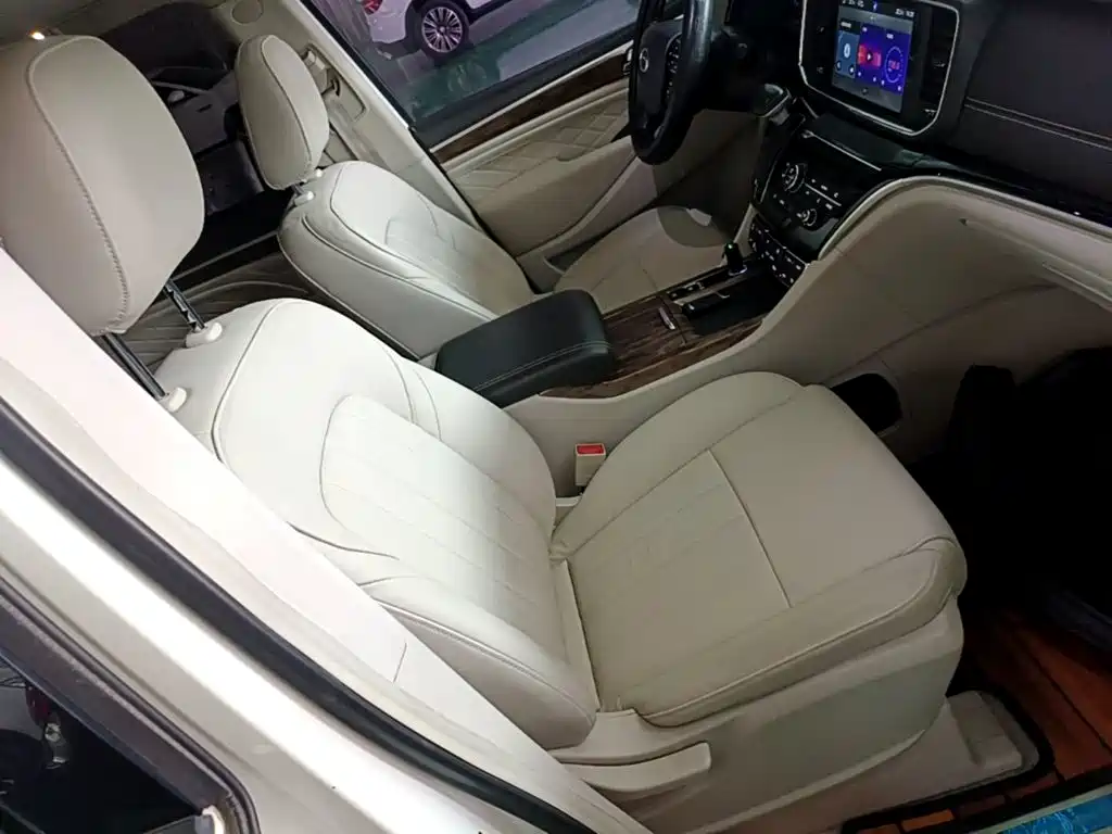 GAC Motor Trumpchi M8 — фото 25
