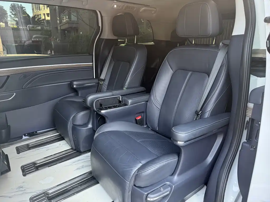 GAC Motor Trumpchi M8 — фото 11