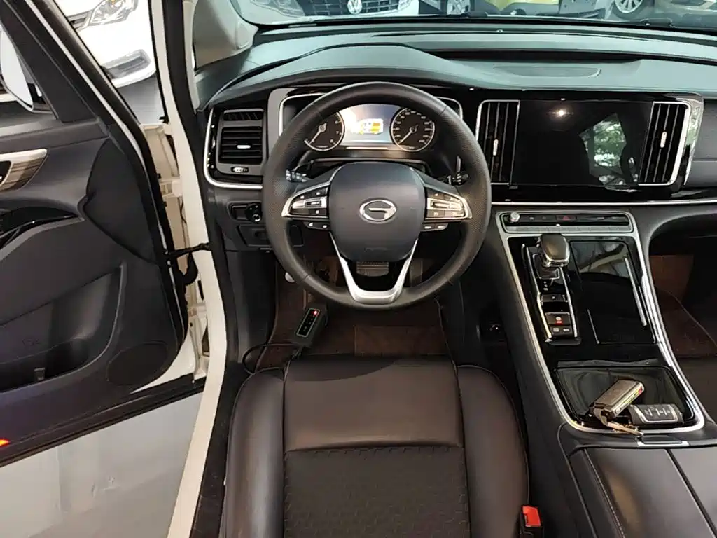 GAC Motor Trumpchi M8 — фото 17