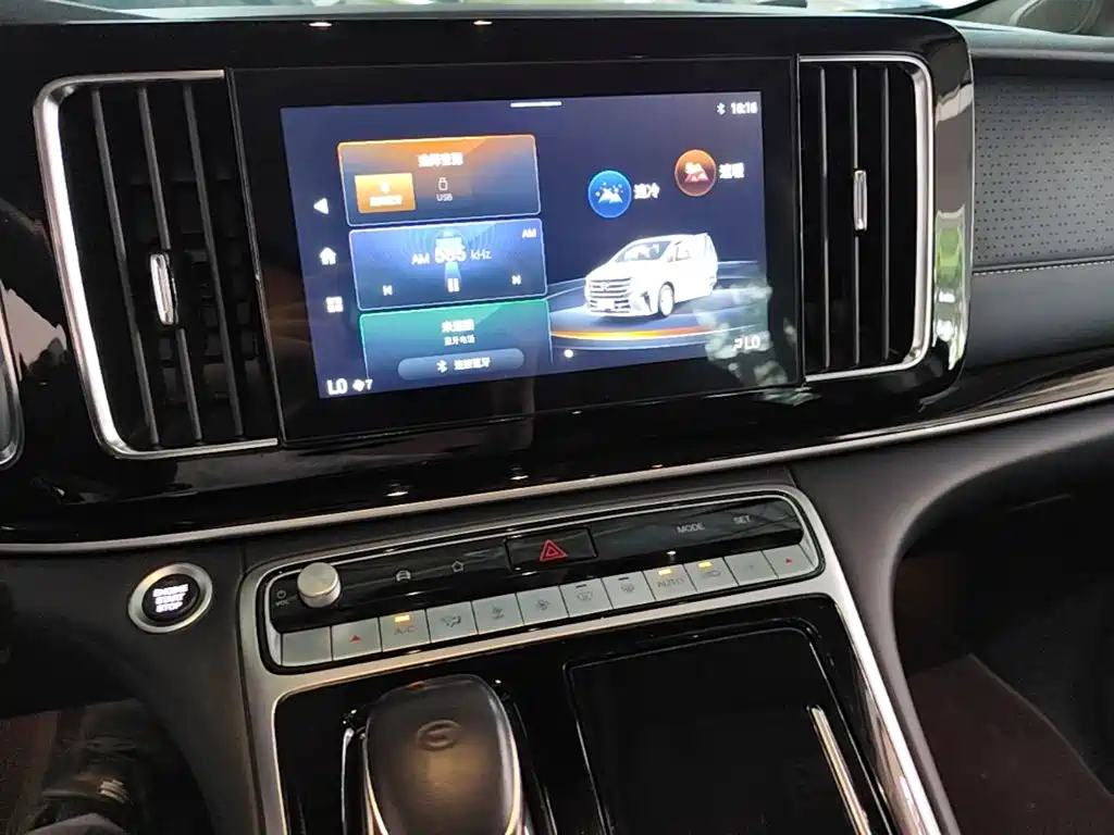 GAC Motor Trumpchi M8 — фото 20