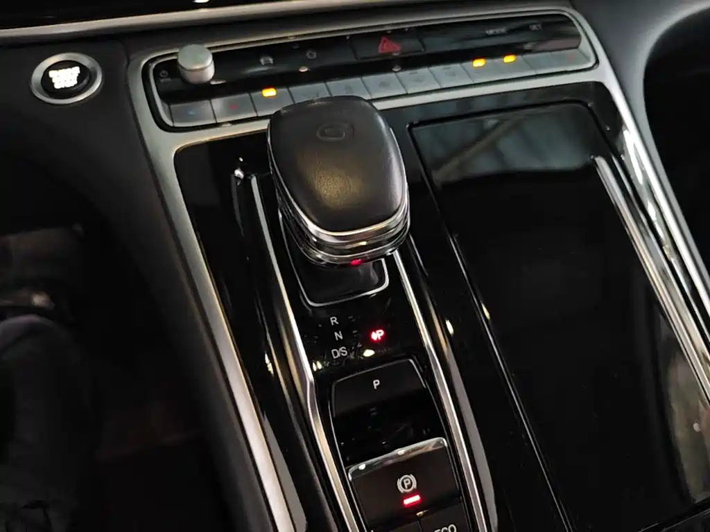 GAC Motor Trumpchi M8 — фото 21