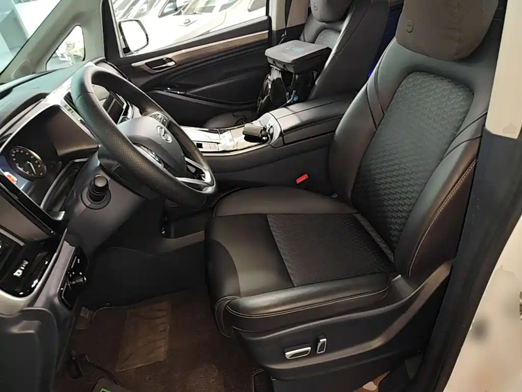 GAC Motor Trumpchi M8 — фото 22