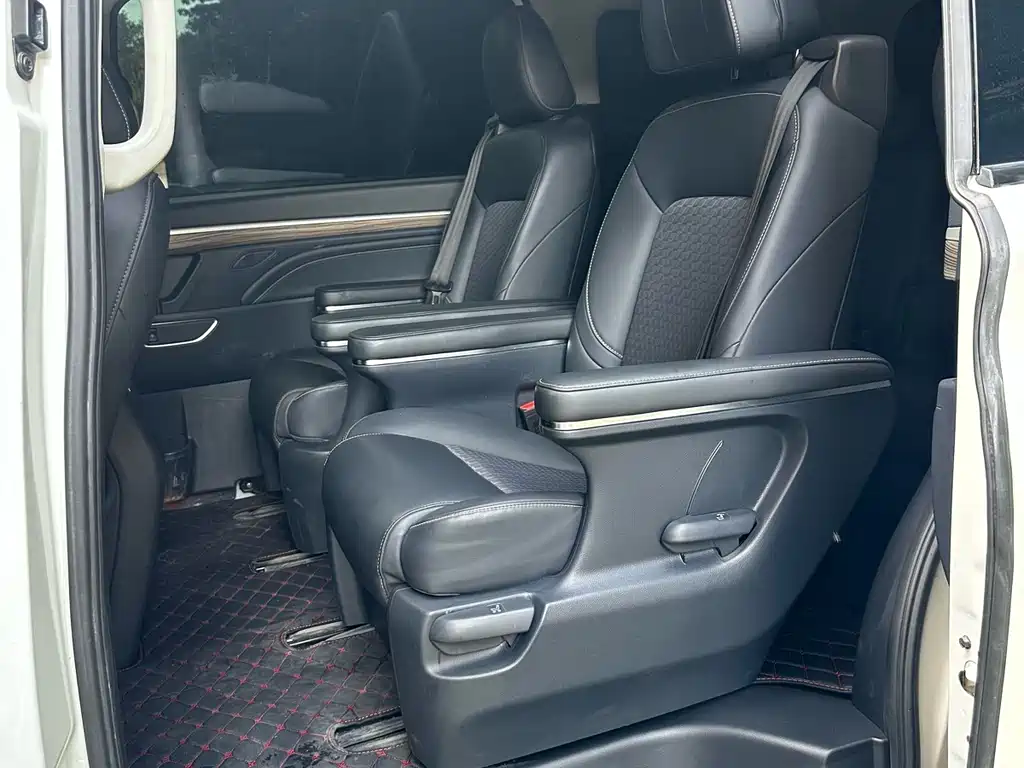 GAC Motor Trumpchi M8 — фото 11