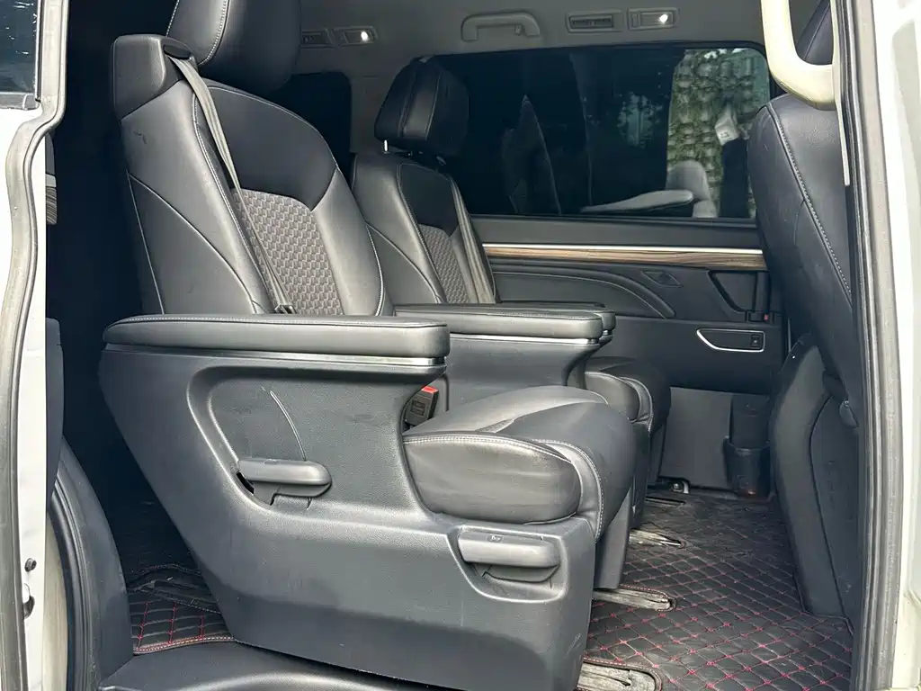 GAC Motor Trumpchi M8 — фото 15