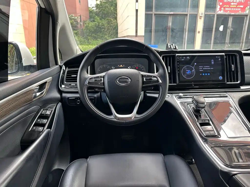 GAC Motor Trumpchi M8 — фото 18