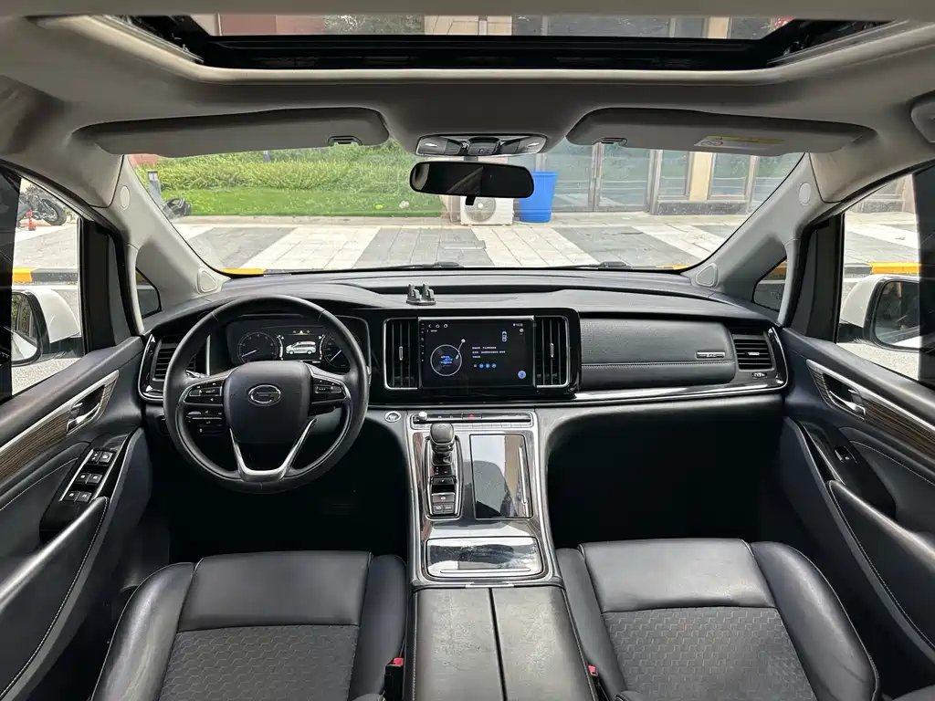 GAC Motor Trumpchi M8 — фото 19