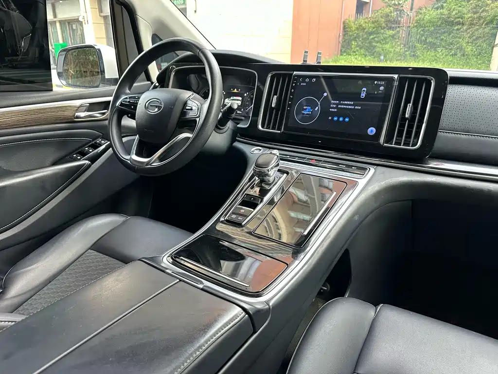 GAC Motor Trumpchi M8 — фото 20