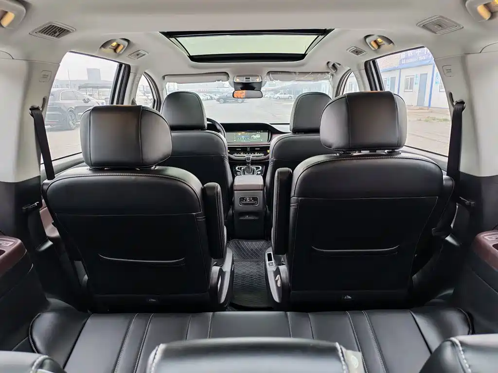 GAC Motor Trumpchi M6 — фото 14