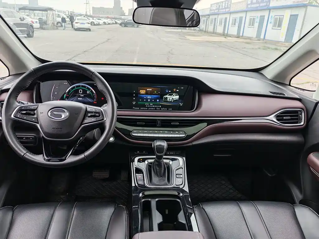 GAC Motor Trumpchi M6 — фото 18